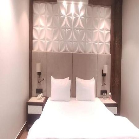 Hotel Harilal Patna  Zewnętrze zdjęcie